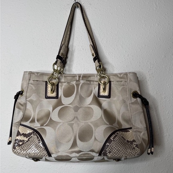 Coach Colette Signature Handbag Purse Style 16475